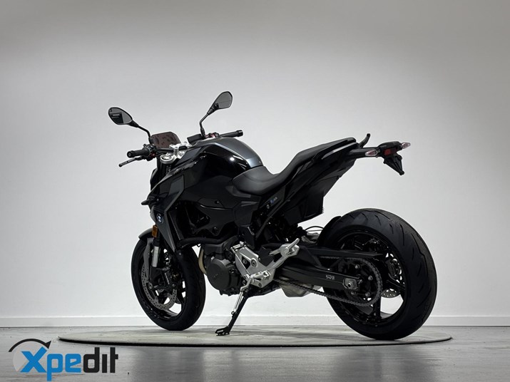 BMW F 900 R BMW F 900 R